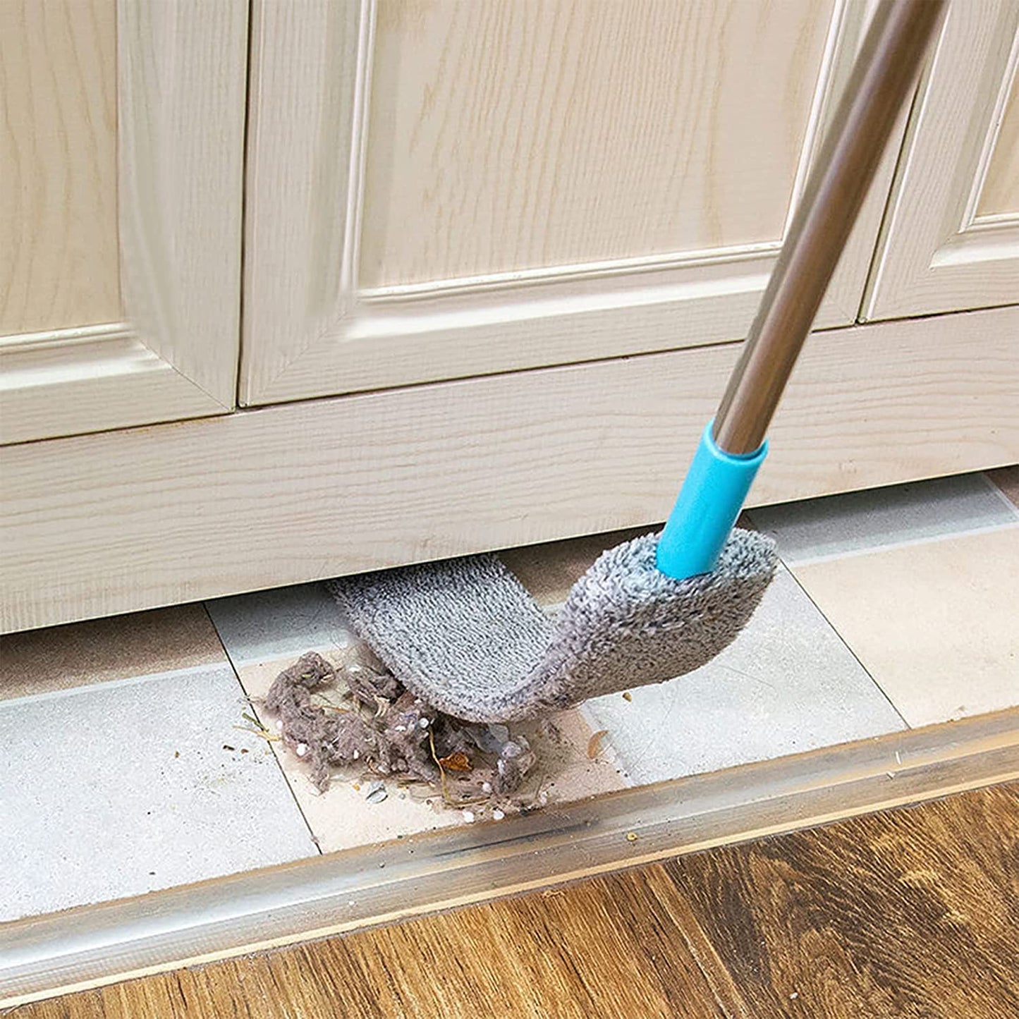 🧹 Extendable Duster with Flexible Head