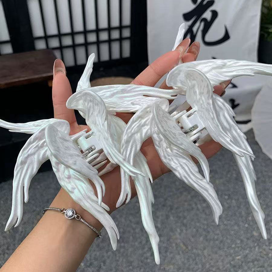 🖤 Edgy Chic! Rebel Angel Wings Hair Clip – Limited Stock! ⚡