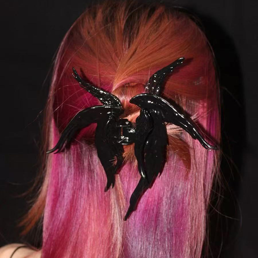 🖤 Edgy Chic! Rebel Angel Wings Hair Clip – Limited Stock! ⚡