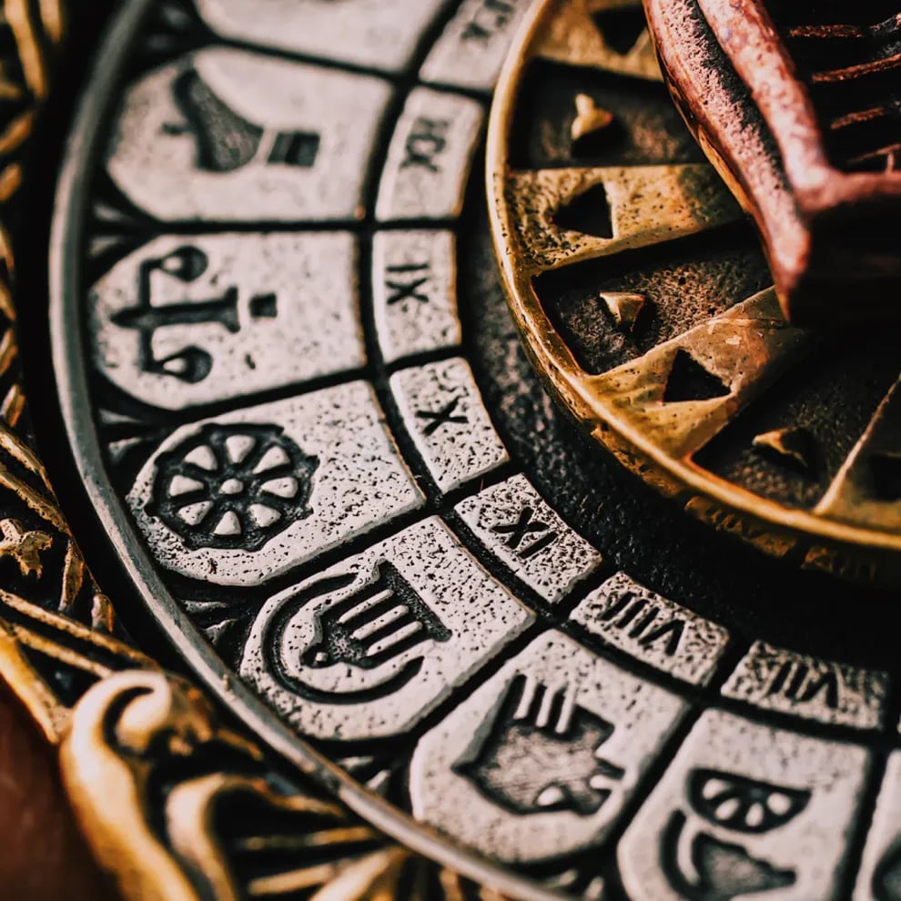 🔥👁️‍🗨️Handmade Tarot Vision Pendant: Connect to Cosmic Wisdom Anytime(Cheat Sheet Included)