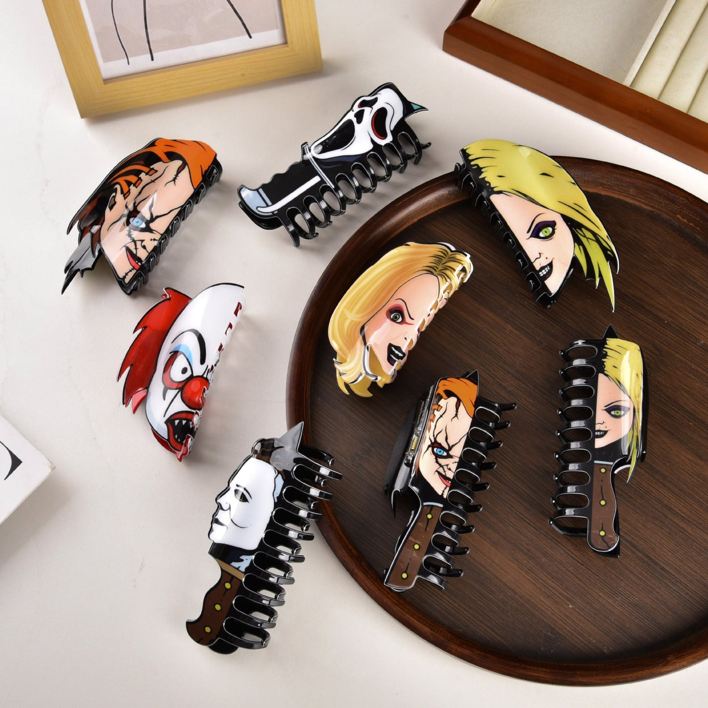 🧟‍♀️ Perfect for Halloween – Scream & Style with This Ghost Face Hair Clip! 🎉