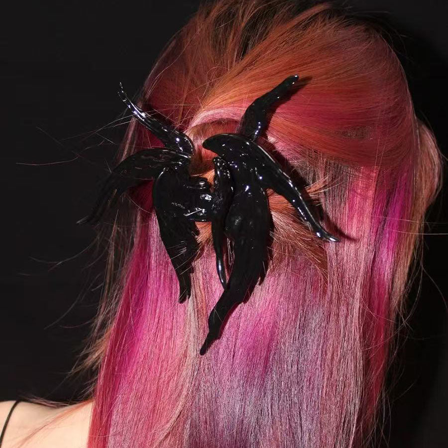 🖤 Edgy Chic! Rebel Angel Wings Hair Clip – Limited Stock! ⚡